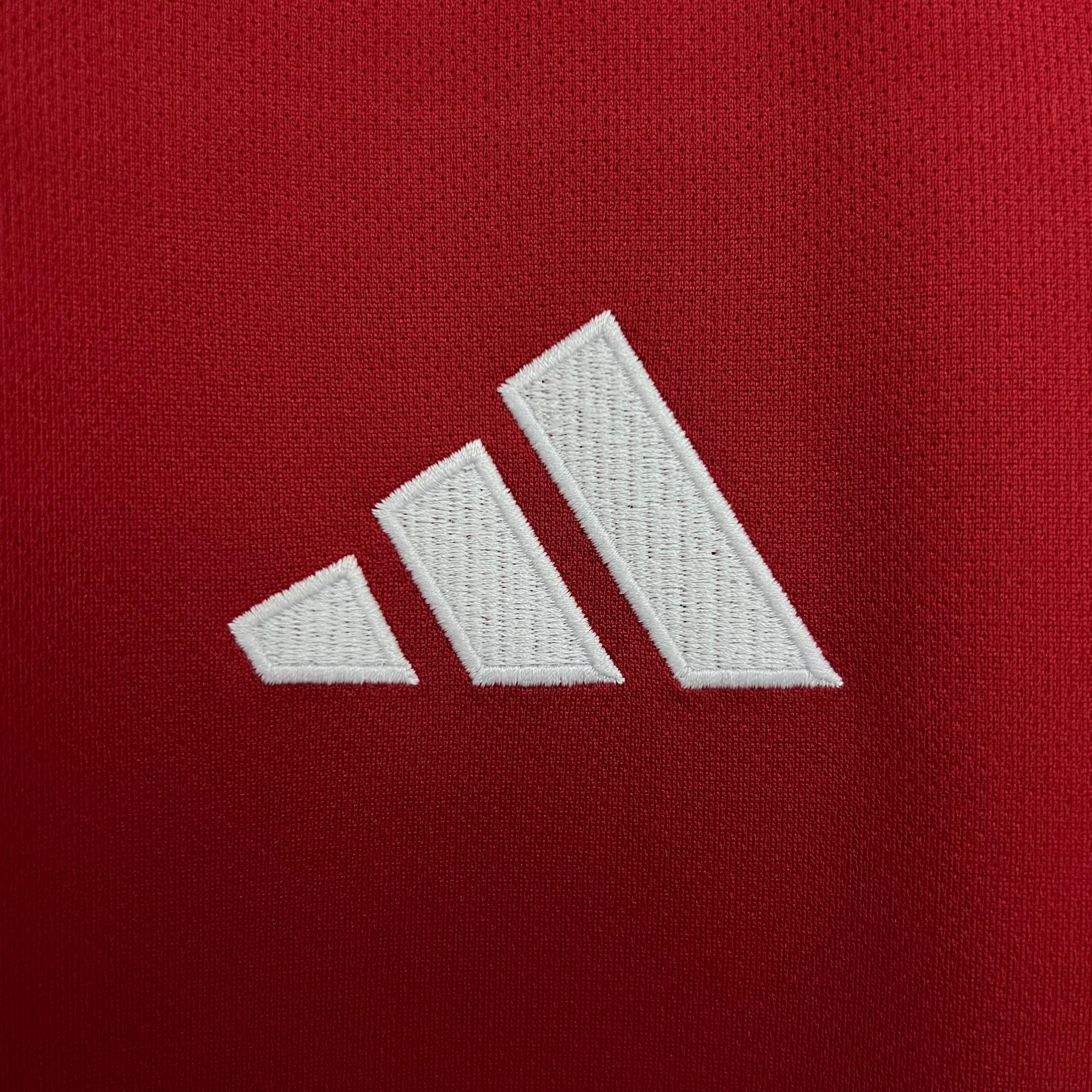 MANCHESTER UNITED 25/26 HOME KIT