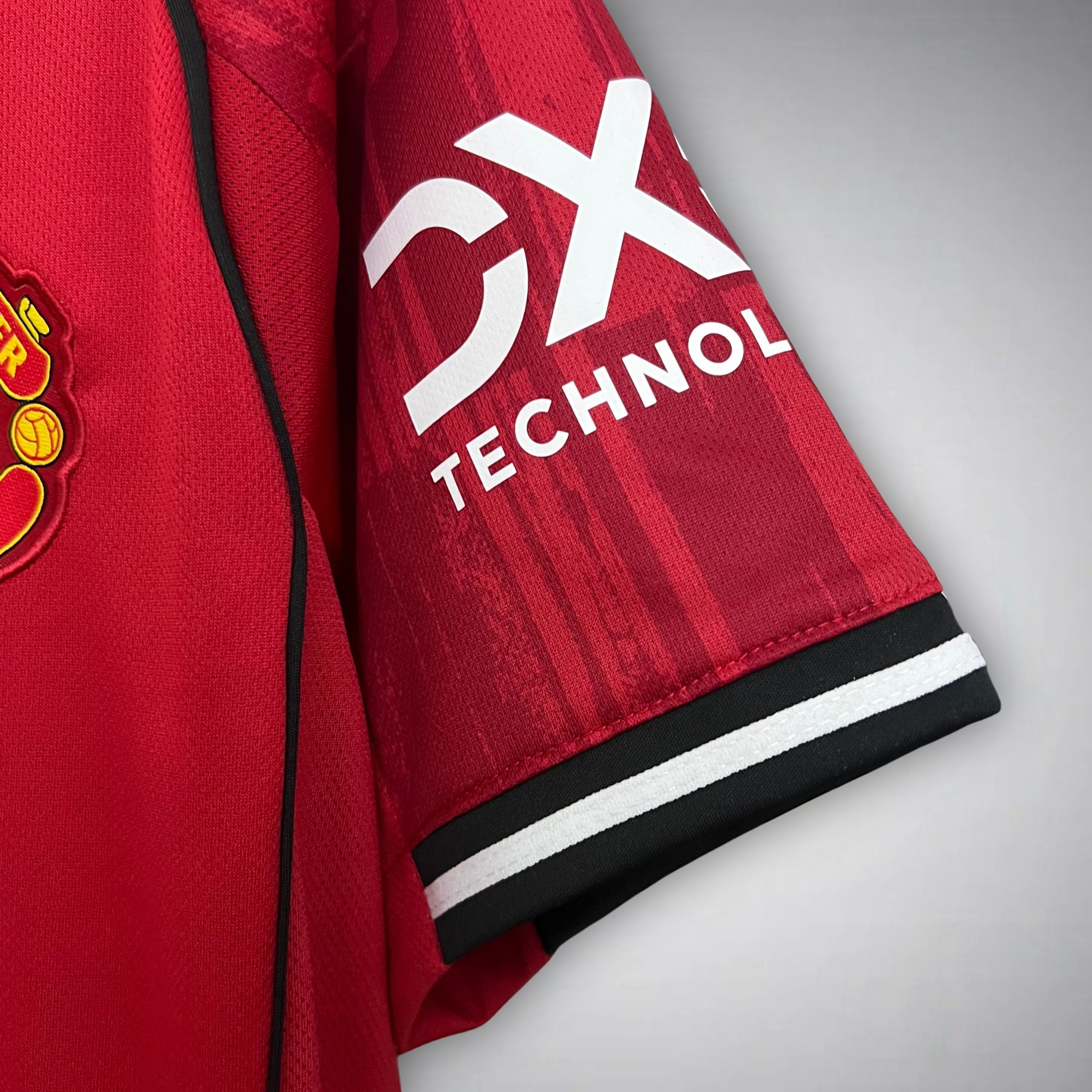 MANCHESTER UNITED 25/26 HOME KIT