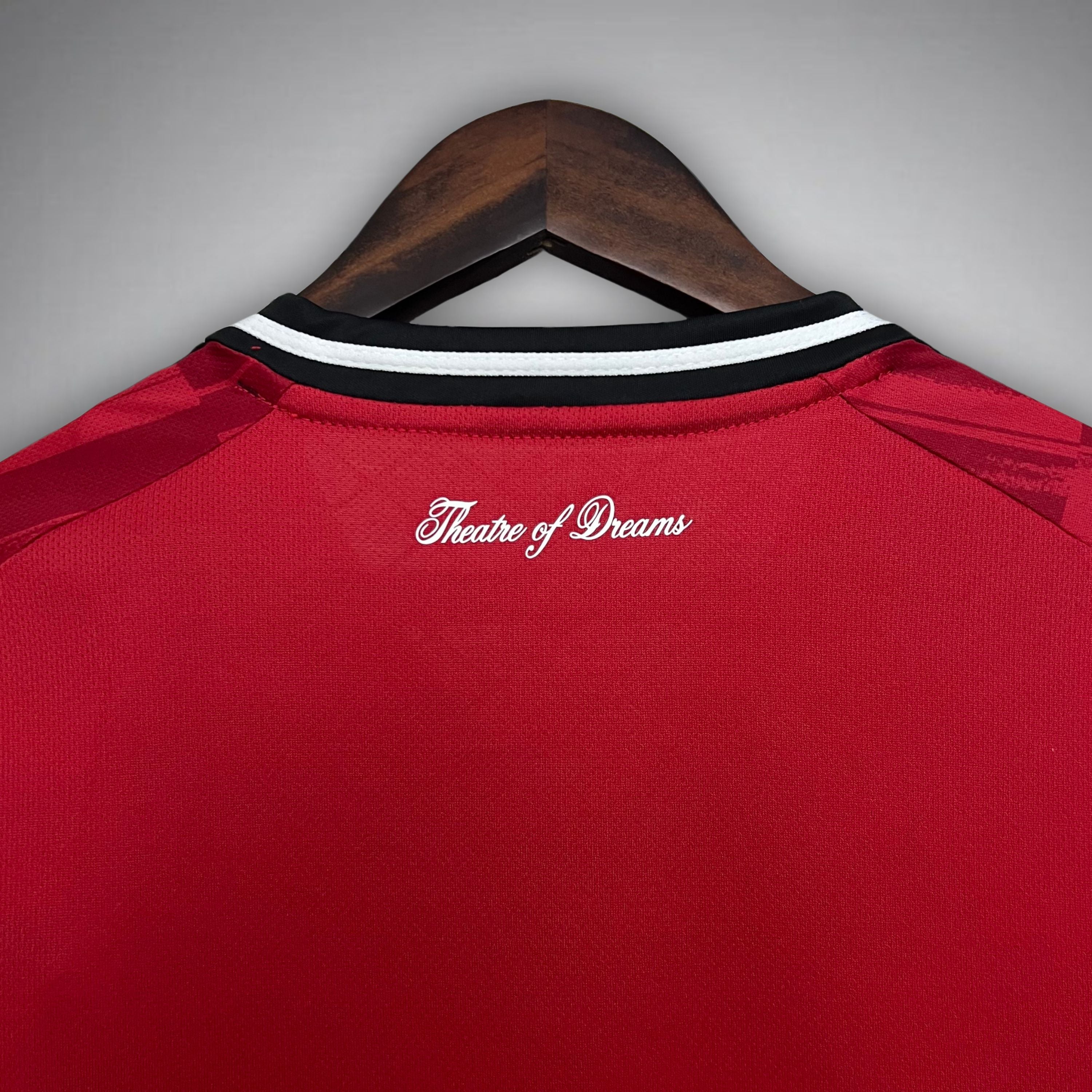 MANCHESTER UNITED 25/26 HOME KIT