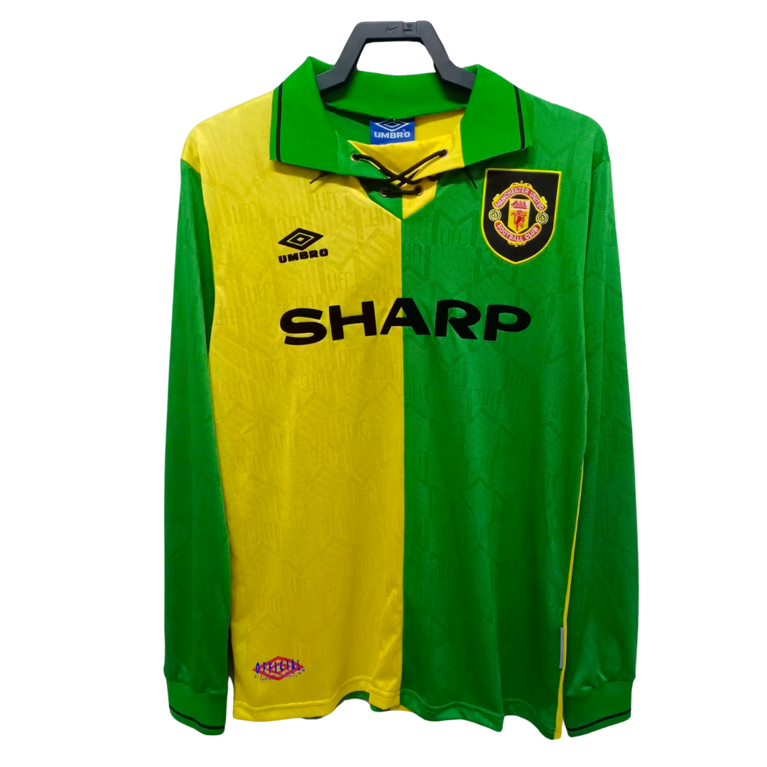 Manchester United Kit –  Retro Shirt