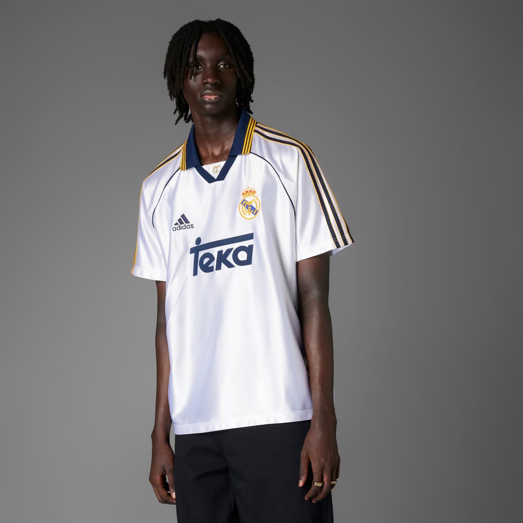 Real Madrid 1999/00 Retro Shirt